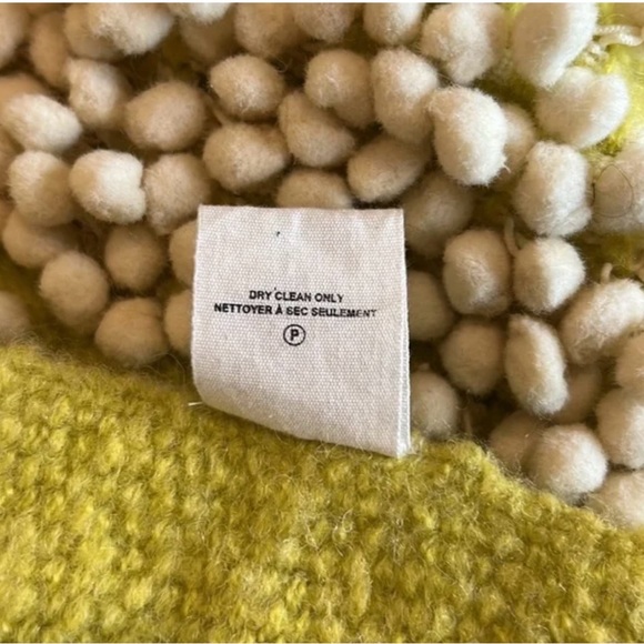R A R E Sold Out Anthropologie pom pom throw blanket. - Picture 4 of 4